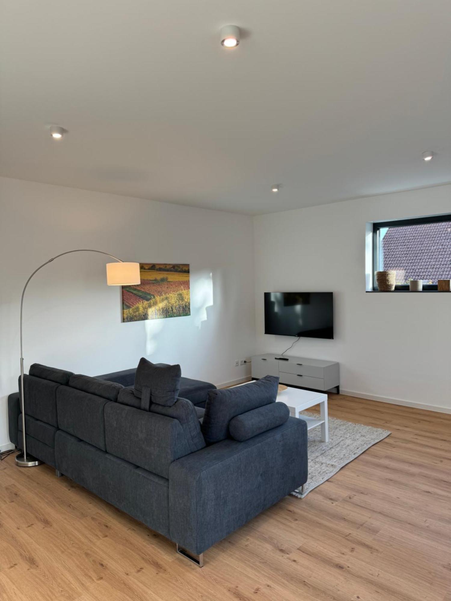 Moderne Ferienwohnung Mit Terrasse, Grill & Privatparkplatz Venningen Zewnętrze zdjęcie